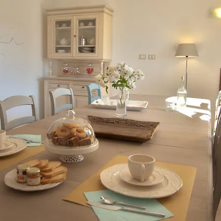 Giardino Dei Sugheri Bed & Breakfast Scarlino