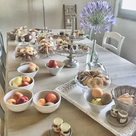 Bed & Breakfast Giardino Dei Sugheri 3*