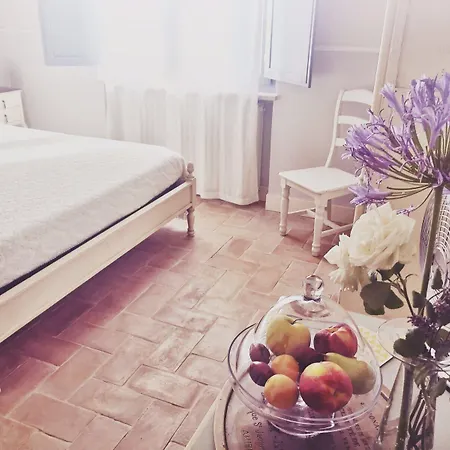 Giardino Dei Sugheri Bed & Breakfast