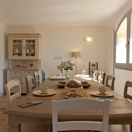 Giardino Dei Sugheri Bed & Breakfast 3*