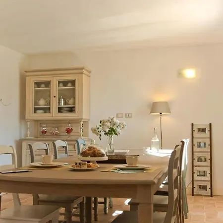 Bed & Breakfast Giardino Dei Sugheri 3*